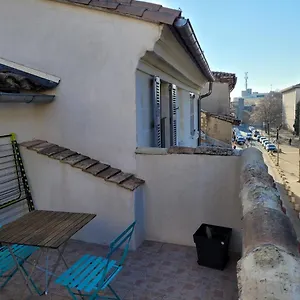 Studio Place Des Corps Saints Avignon